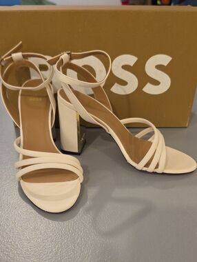 Boss women’s Cream Strappy Block Heel Sandals w/ Gold Accent size 6 new in box